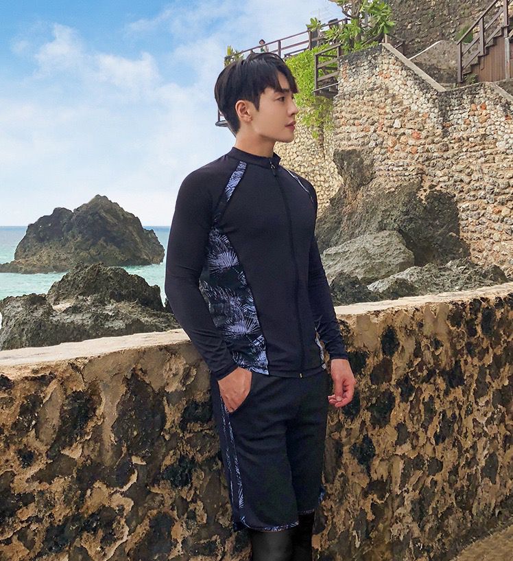 Picture of Wetsuit Korean New Split Long-Sleeved Swimsuit Snorkeling Wetsuit Sun Protection Couple Pants Surfing Suit Swimsuit