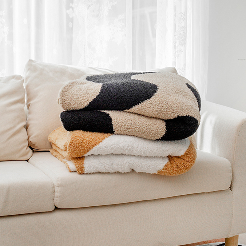 Picture of Scandinavian Half-Velvet Knitted Blanket Sofa Blanket Casual Shawl Throw Blanket Office Lunch Blanket B&B Decorative Blanket