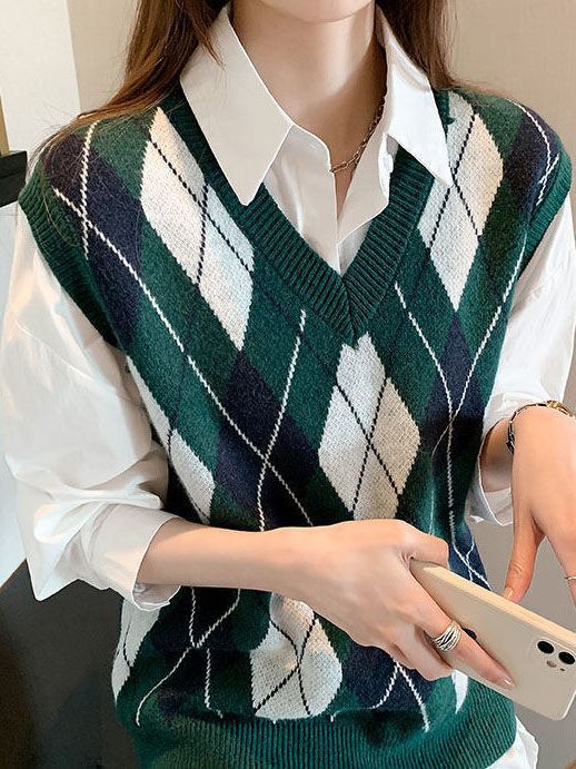 Picture of Polo Collar Long-sleeved White Shirt Women's Autumn New Korean Style Loose All-match Casual Elegant Cardigan Top for Outer Wear