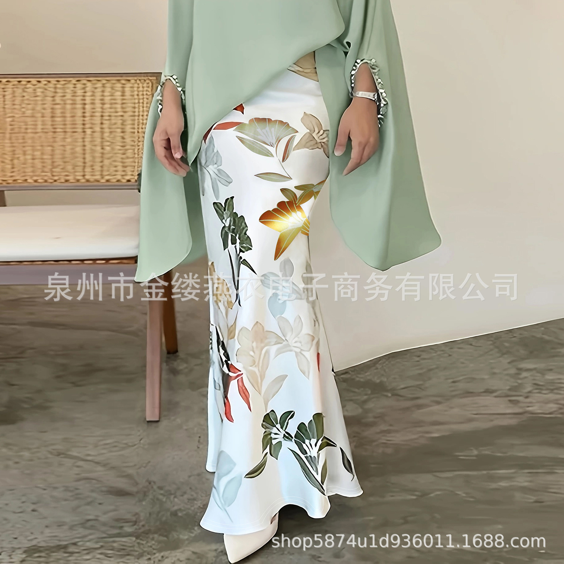 Picture of Cross-border Amazon European and American plus size Women's Autumn High Waist Retro Printed Skirt Elegant Long Hip Skirt