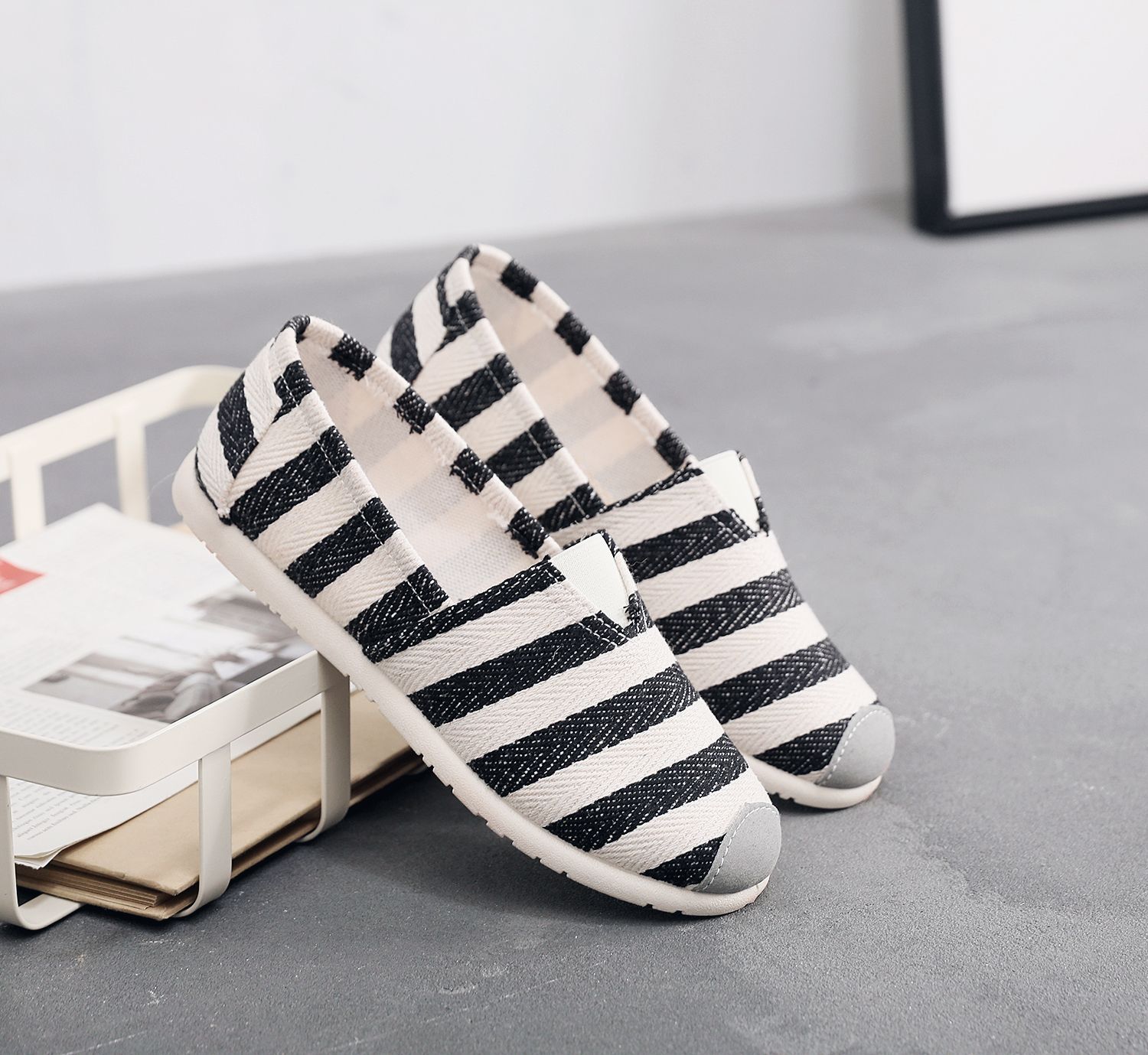 Picture of Spring New Style Old Beijing Cloth Shoes Women's Soft-Soled Lazy Shoes Canvas Foreign Trade Shoes Fisherman's Shoes Korean Version Versatile