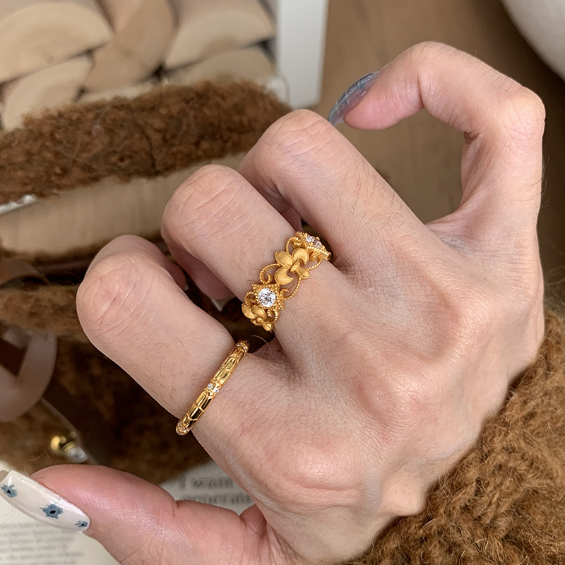 Little Red Book New Iris Hollow Ring 2024 Fashion Light Luxury Niche Design Personality All-match Jewelry