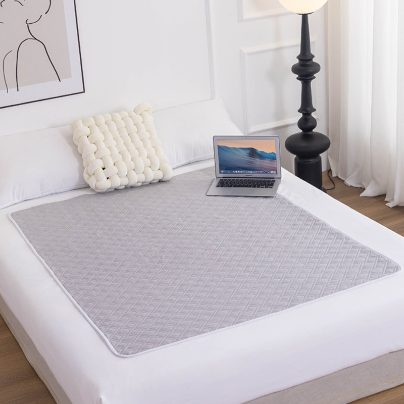 Picture of Diaphragm Pad Elderly Care Pad Leak-proof Washable Four-layer Integrated Large Hospital Patient Aunt Pad Student Dormitory Pad