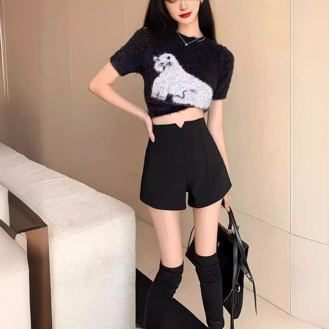 2024 New Summer High Waist Slimming Wide Leg Casual Shorts Women's Fashion Korean-style All-match A- line Suit Shorts