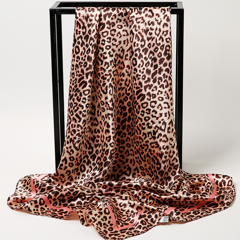 2024 Spring and Summer Turban Scarf Scarf Scarf South Korea All-match Fashion Red Vintage Art Decorative Small Square Scarf