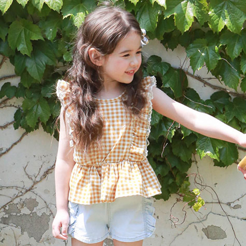 Picture of Girls Plaid Ruffle Vest 2024 Summer Sleeveless Babydoll Shirt 3-10 Years Old Kidsren Pure Cotton Edge Shirt