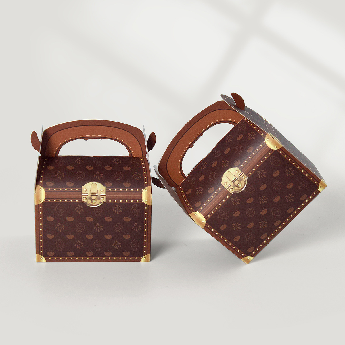 Cross-border portable treasure gift box in stock universal European and American imitation leather gold coin treasure gift packaging box
