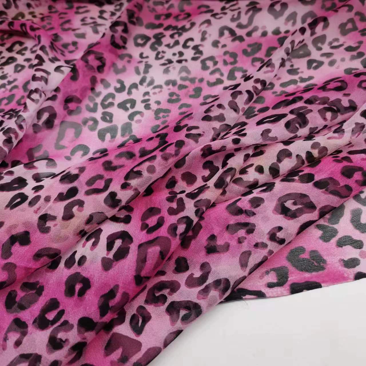 Leopard print 8 mumi mulberry silk georgette fabric narrow fashion skirt shirt silk fabric