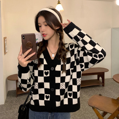 Autumn and Winter new sweater women's Japanese style loose lazy style versatile short top outer wear knitted cardigan coat