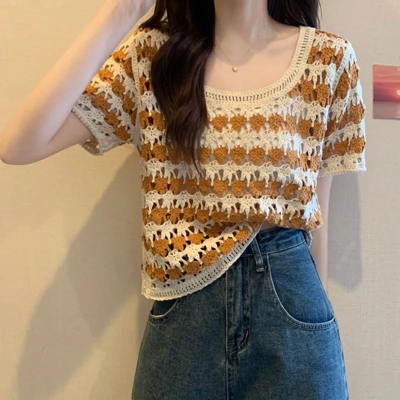 Picture of Summer 2023 New Hollow Crochet Sweater Small Slim-fit Loose Short-sleeve Ethnic Style Top Women's All-match