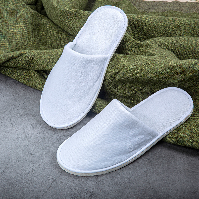 Picture of Disposable Slippers Hospitality Home Indoor Homestay Hotel Guesthouse Club Men's and Women's Coral Fleece Thickened Travel