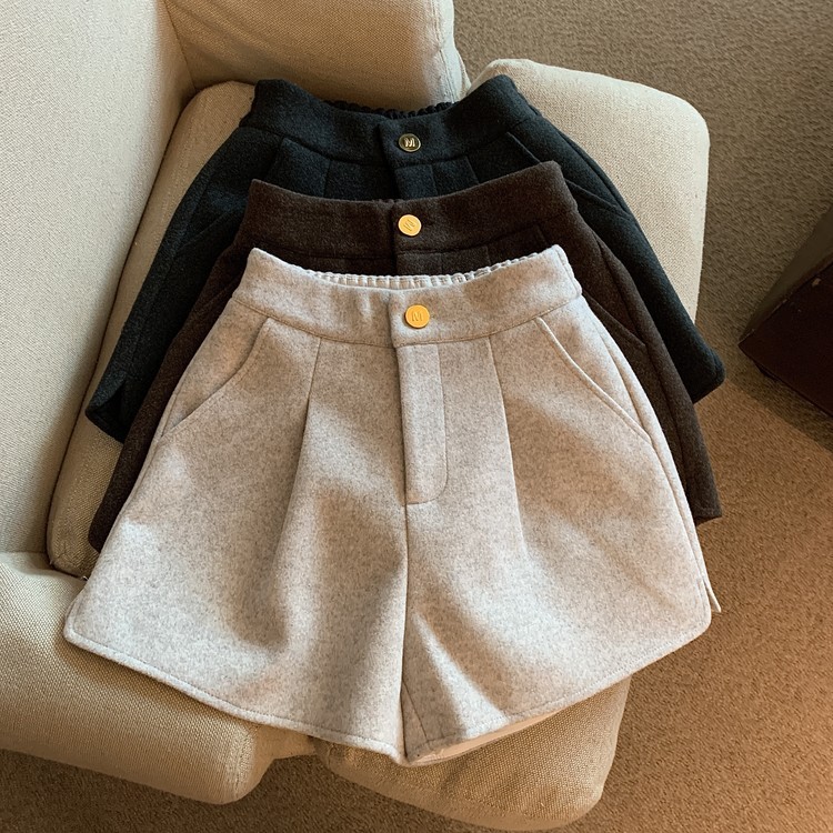 Picture of Thickened Woolen Slit Wide-Leg Shorts for Women, High-Waisted, Loose, Straight, Casual Outer Wear Boot Pants, Casual and Versatile