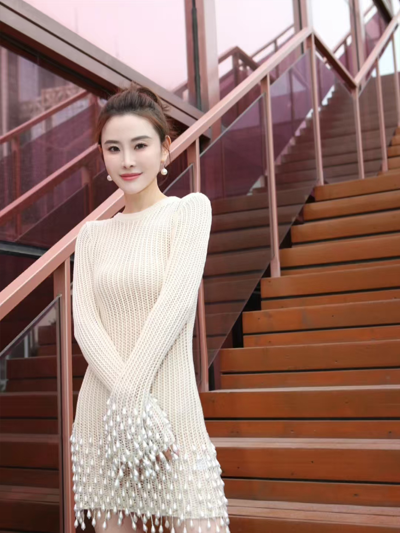 Spring and Summer Elegant Pearl Tassel Dress Women's New Slim Fit Versatile Cut Out Short Long-Sleeved Hip Skirt