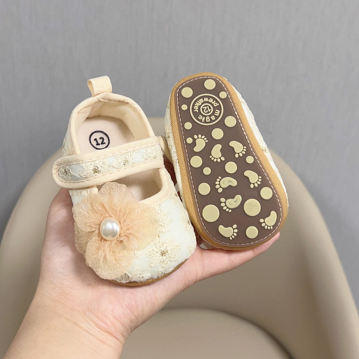 Spring and summer baby shoes 0-1 years old soft soles do not fall off cloth shoes 6-12 months female treasure princess shoes non-slip toddler shoes