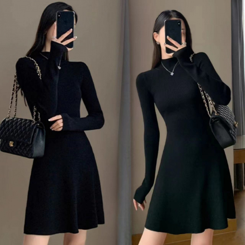 ZZ Knitted dress Women's Hepburn Little Black Dress 2024 New Autumn and Winter Inner Base Slim A- shaped Skirt with Large