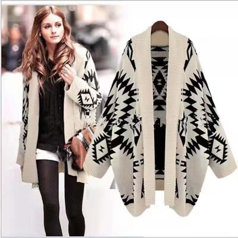 2024 Spring and Autumn New Korean Style Geometric Diamond Pattern Loose Bat Sleeve Knitted Cardigan Sweater Jacket One Size