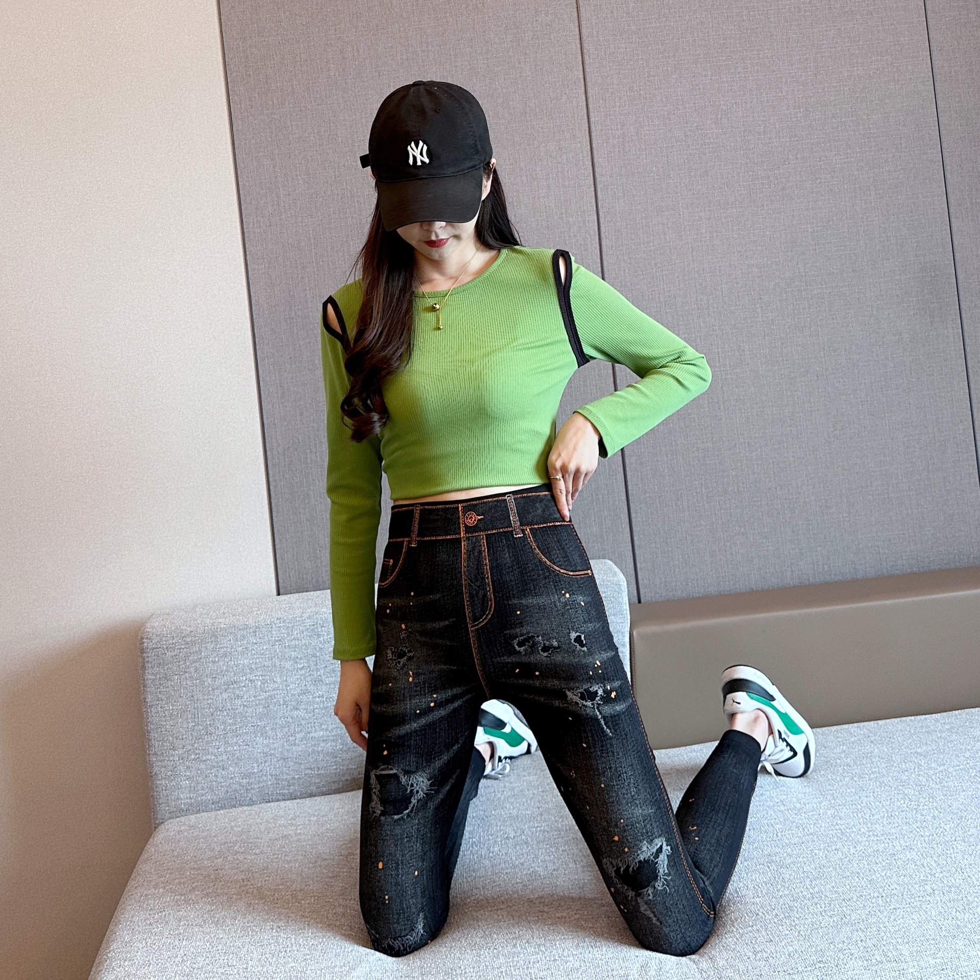 Picture of Spring and Autumn New Modal High Elastic Leggings High Waist Hip Breathable Ankle Pencil Pants Women's Outer Wear Fitness Pants