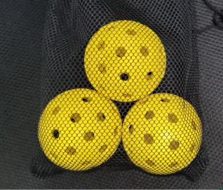 Picture of Peak ball pickleballs40 hole 26 hole 74MM rotational molding integrated high elastic plastic Wei floating hole ball