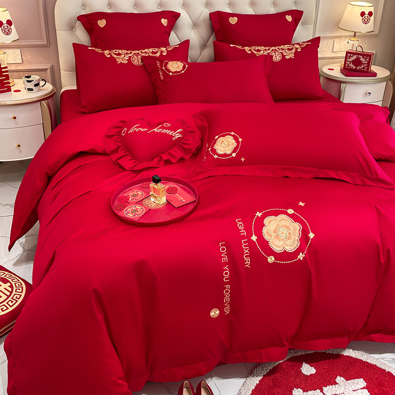 Picture of High-end Chinese Dragon and Phoenix Embroidery Fashion Wedding Four-piece Wedding Big Red Bed Sheet Quilt Cover Accompanying Bedding
