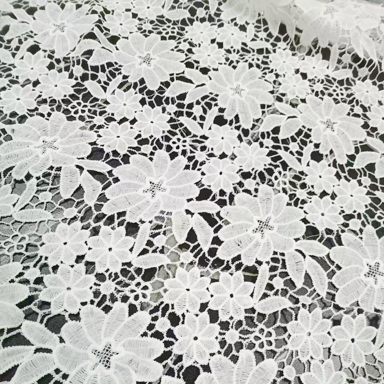 Polyester three-dimensional hollow fabric water-soluble white embroidery imitation hand hook lace handmade DIY accessories lace