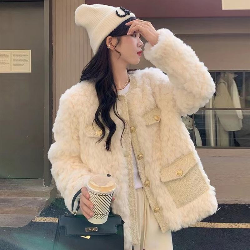 Picture of Coat for Women in Autumn and Winter, Small Fragrant Style, Imitation Lamb Wool Fleece-Lined, Thickeneded Plush, This Year's Popular Lady Style Top