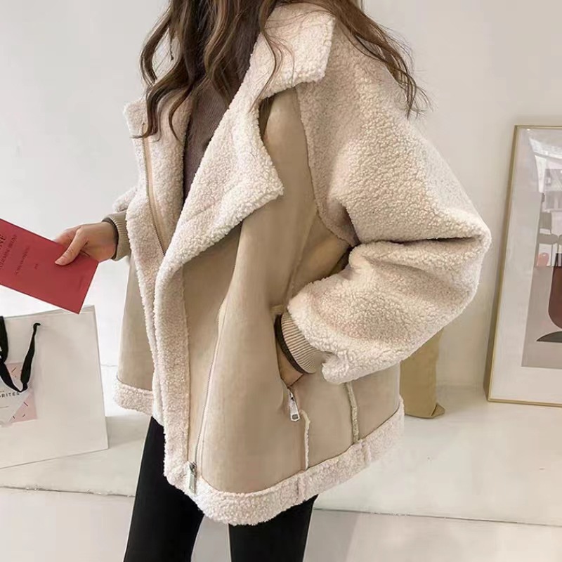 Picture of Foreign Trade Winter Clothing New Chic Loose Fur One-Piece Deerskin Velvet Jacket Women's Short Lamb Velvet Motorcycle Jacket