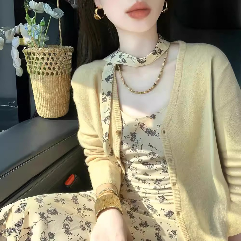 Early Spring Wear a Set of Tea Break French Vacation Romantic Vintage Floral Sling Dress Outer Cardigan Set