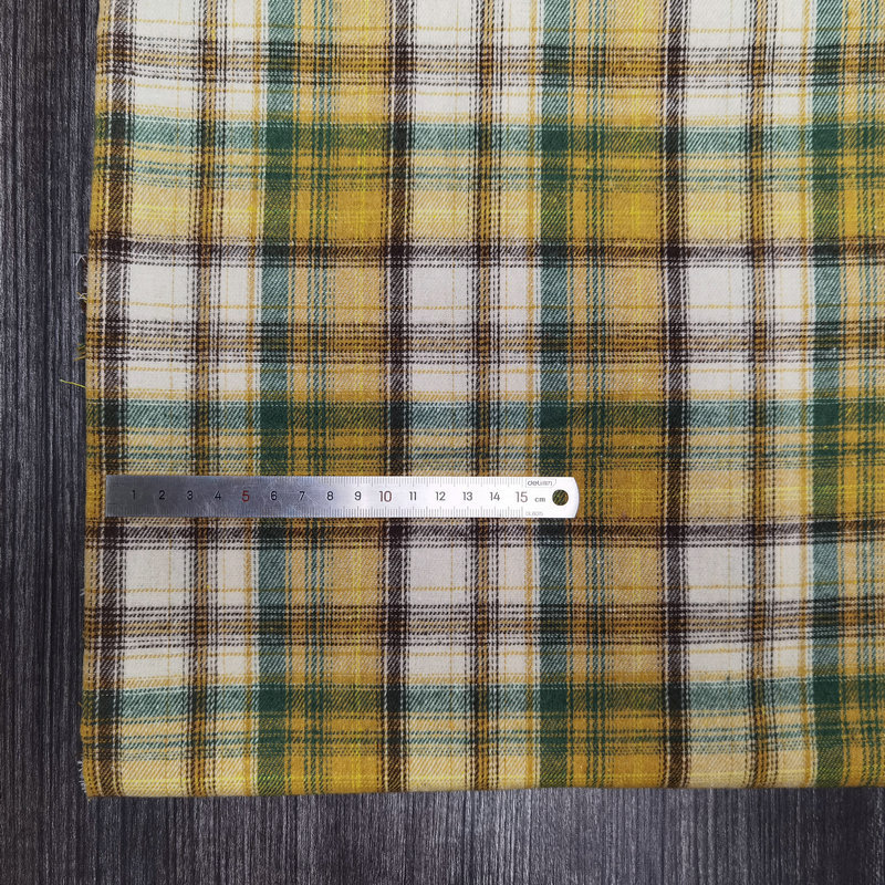 Picture of in stock brushed plaid fabric spring and summer women's shirt cloth 21 polyester cotton woven flannel plaid lining