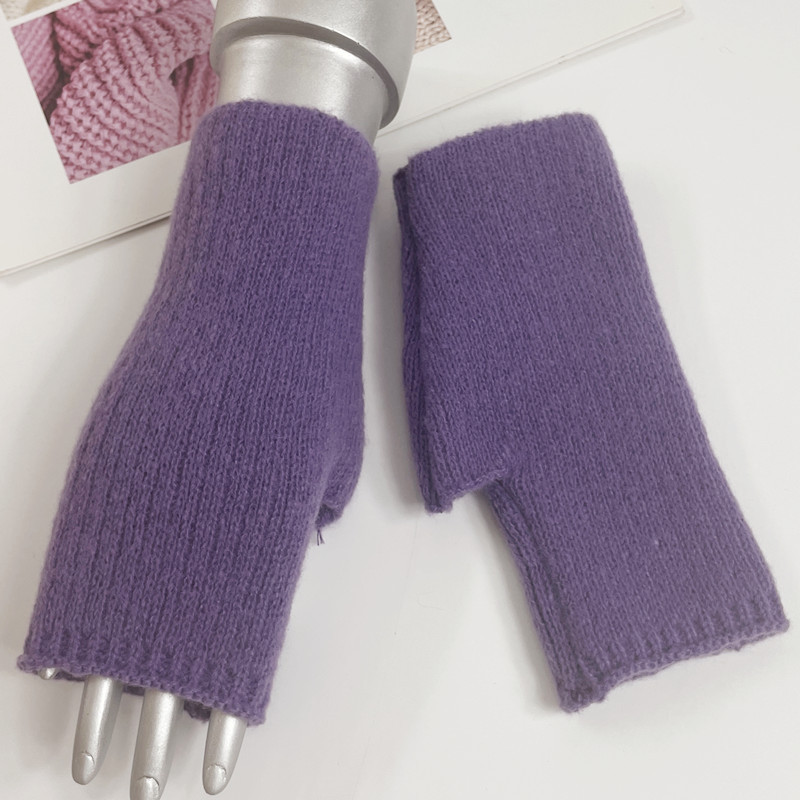 Autumn and winter go out decoration warm fashion trend cute girl Japanese Korean version of solid color half finger knitted gloves spot
