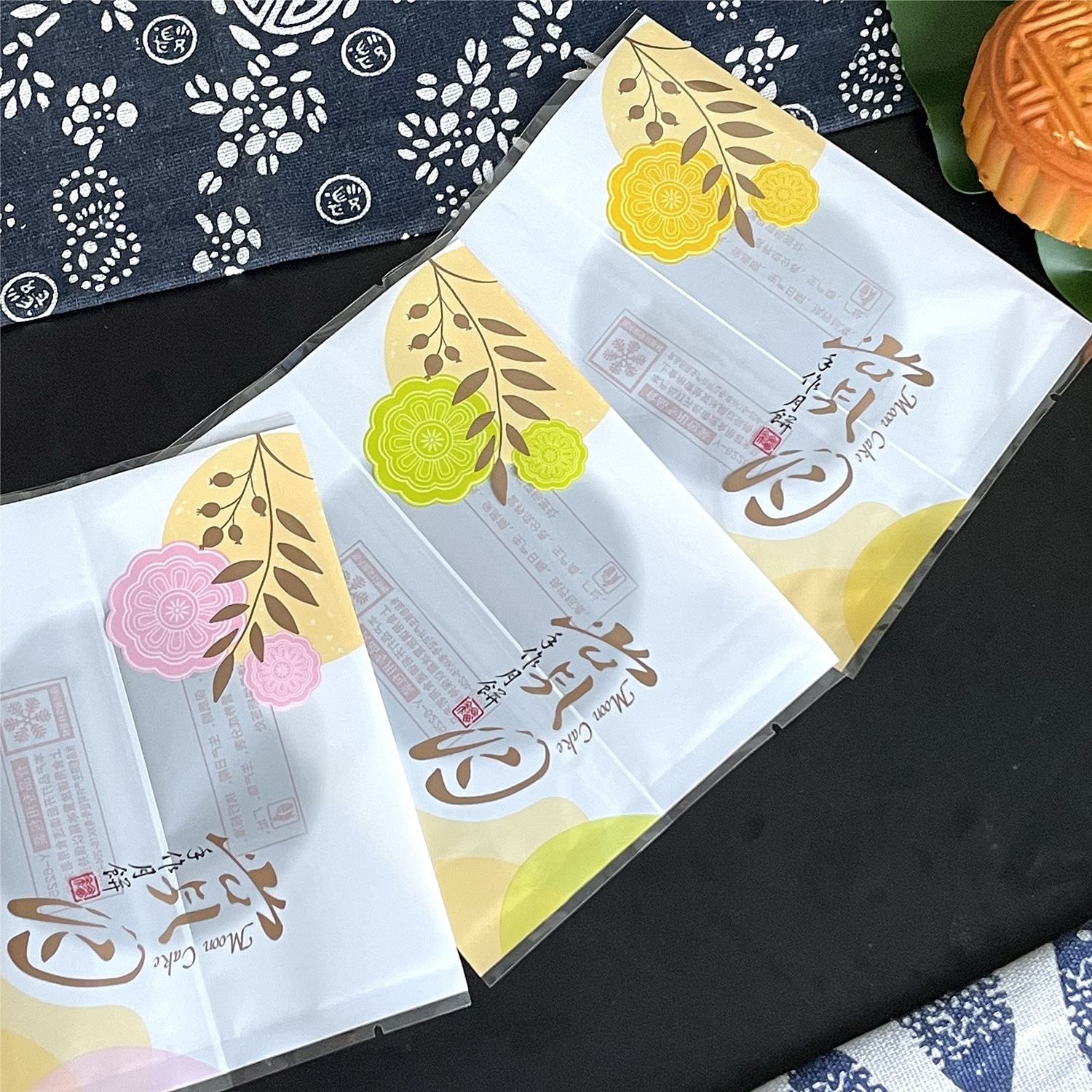 Wholesale Moon Appreciation Mid-Autumn Festival Moon Cake Packaging Tri-color 100g 125g Moon Cake Baking Transparent Bright Machine Seal Bag
