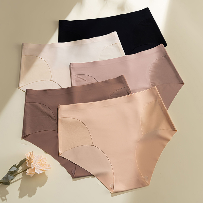 European and American Traceless Mid-Waist Underwear Women's Summer Thin Ice Silk Breathable Non-Hip Brazilian Women's Sports Briefs