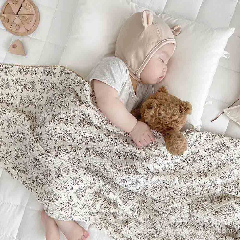 Picture of Baby's 2-layer Summer Thin Cotton Candy Quilt Baby's Air-conditioning Quilt Gauze Soft Summer Blanket Children's Towel Quilt
