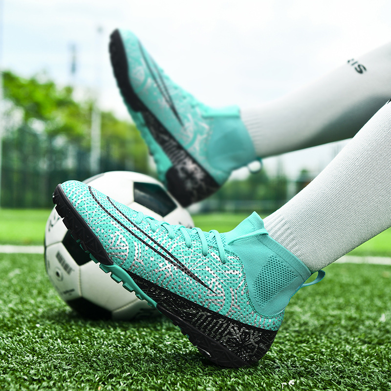 Foreign trade new football shoes high top assassin spike broken nail sneakers professional game special wholesale children's football shoes