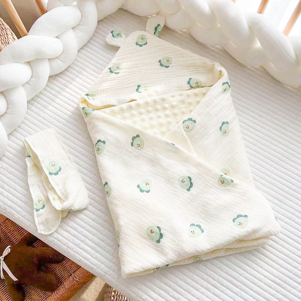 Picture of Autumn and Winter Cotton Baby's Ear Coated Cotton Cartoon Printing Newborn Birth Room Bean Blanket Thickened Cushion