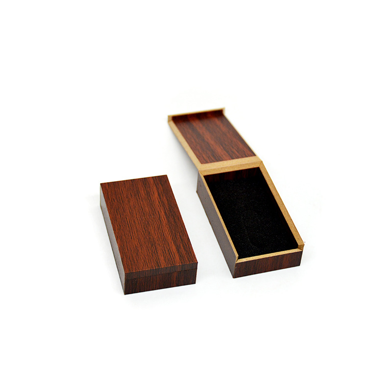 Picture of Wood Grain Packaging for Testing Lossless Car Music USB Flash Drives, Wooden Box for USB Memory Cards