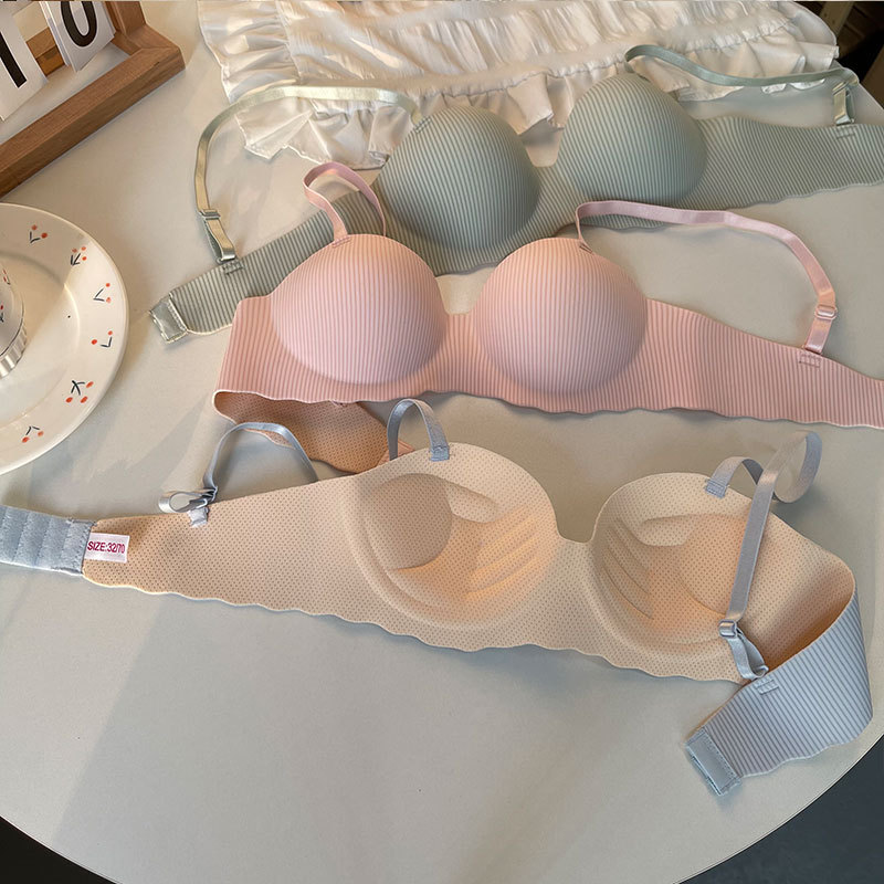 Picture of Small Breast Push-Up and Enlarged Breasts, Seamless One-Piece Cocktail Bra for Women Without Wires, Summer Thin Breast-Retracting Bra