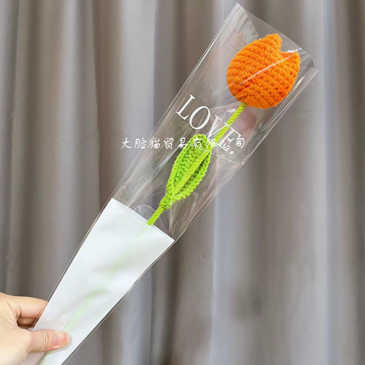 Picture of Finished Hand-Knitted Rose Artificial Flower Knitting Flower Handmade Flower DIY Wool Knitting Homemade Crochet Bouquet