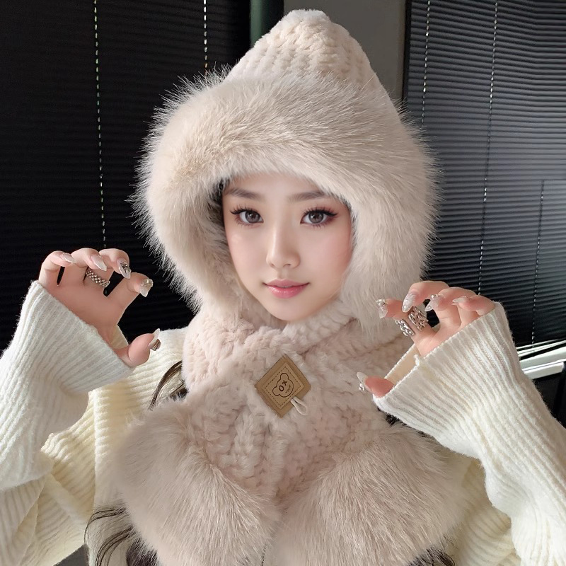 Picture of Cute Bear Hat Gloves Three-in-One Scarf Plush Hat Winter Riding Women's Easy Outdoor High-Level Warm Hat