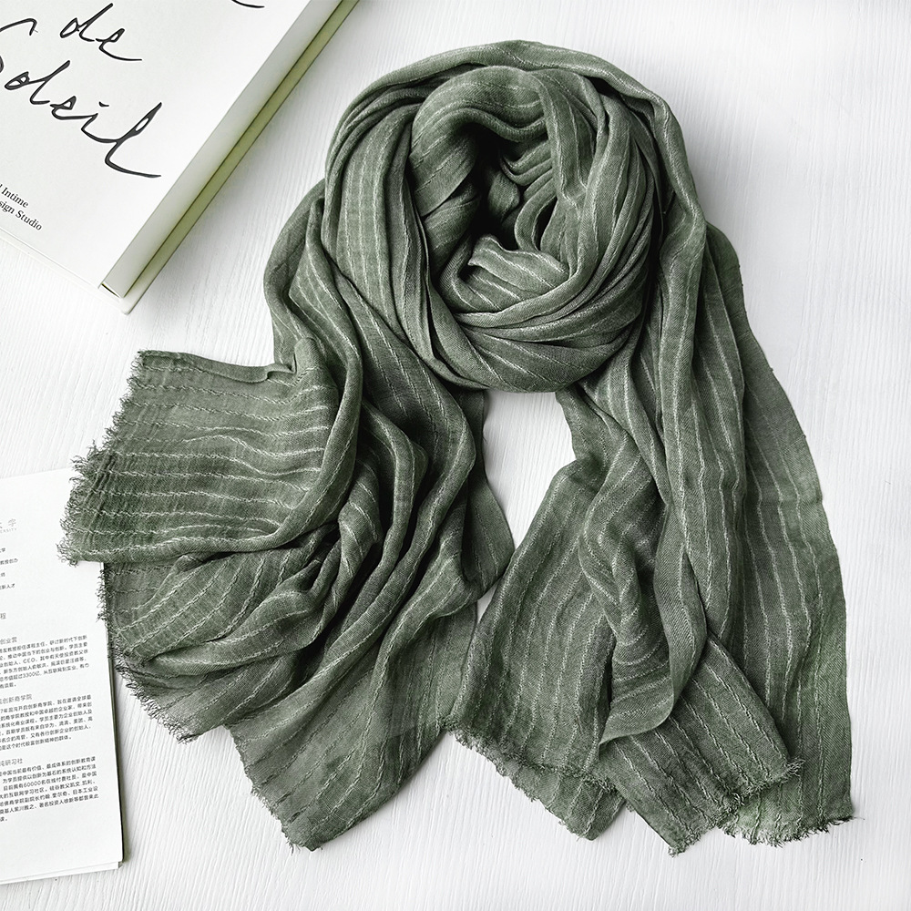 Picture of Foreign Trade Cotton Linen Scarf Scarf Women's Autumn and Winter Gradient Color-matching Japanese and Korean Lady Mori Girl Style Slub Yarn Shawl