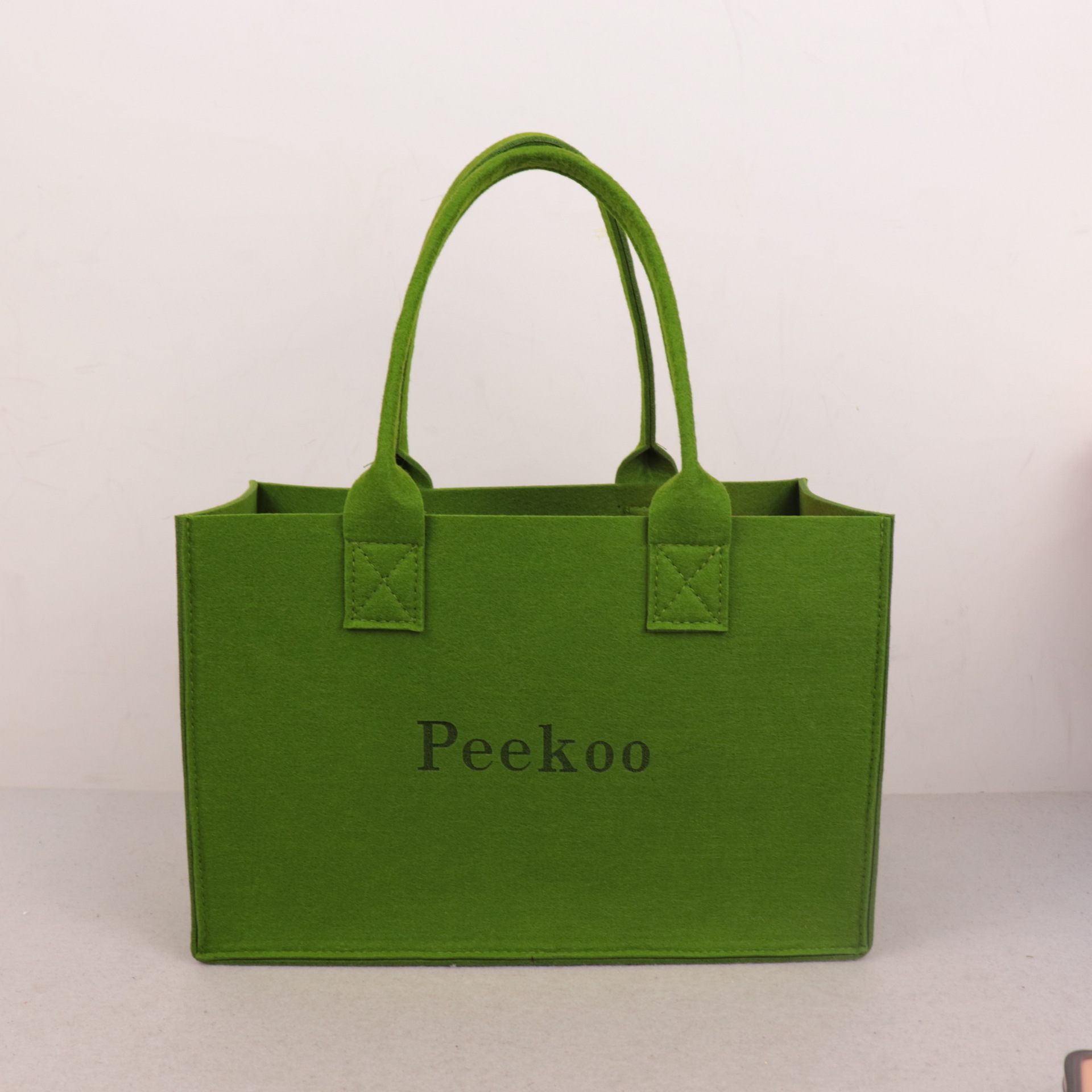 Picture of Custom Felt Bag Letter Felt Tote Bag Handbag Accompanying Gift Solid Color Simple Bag Storage Spot Wholesale