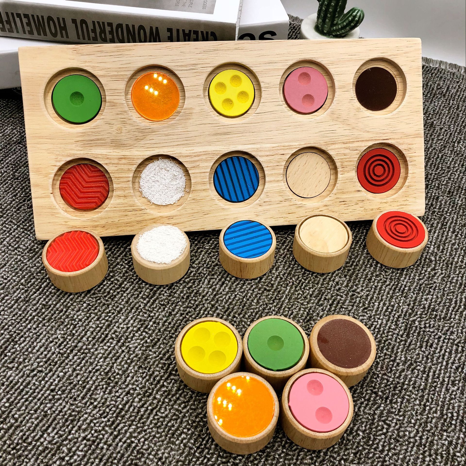Montessori Early Education educational toys children's sensory teaching aids touch Baby Touch touch touch memory training matching board