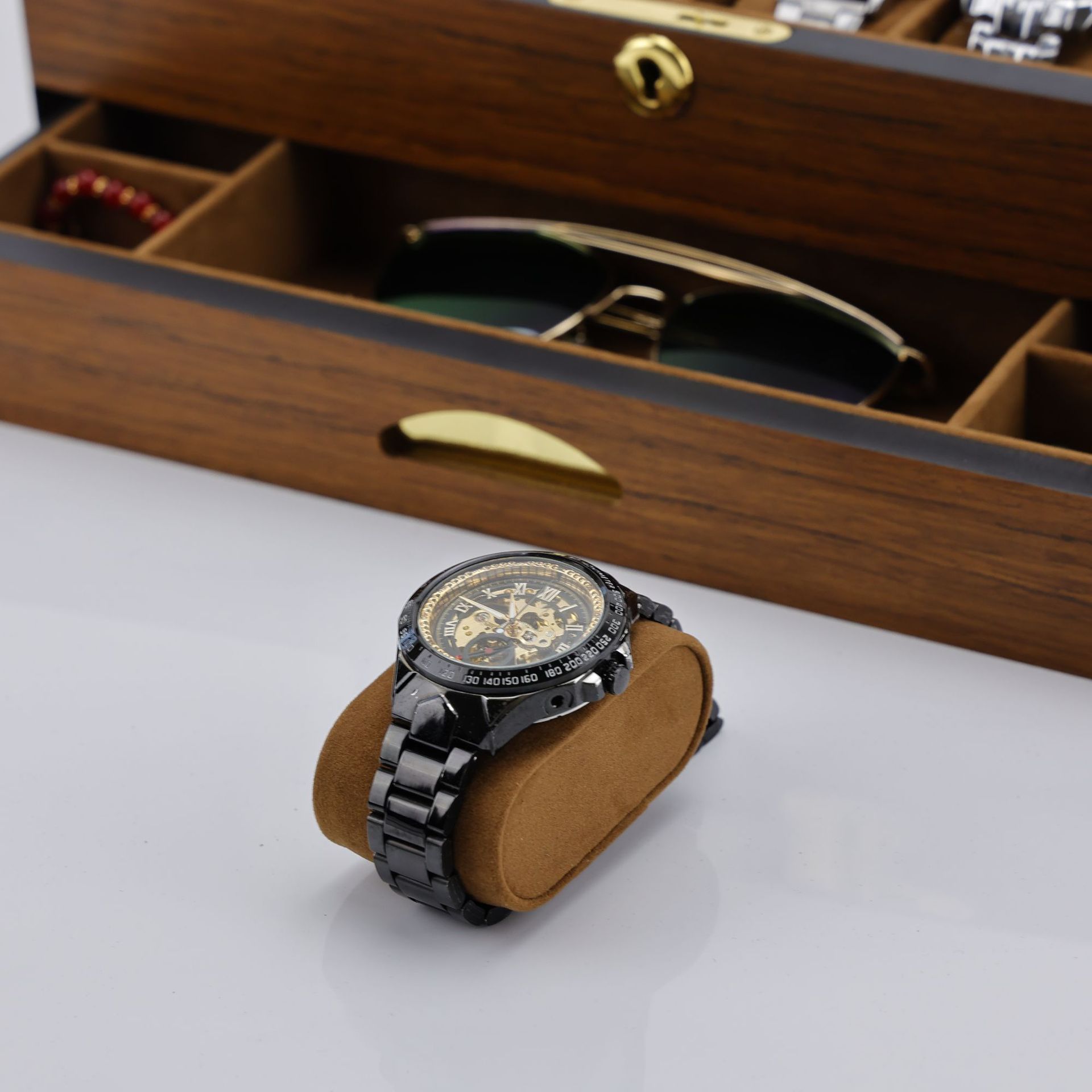 Picture of Qingyu Packaging 6-Digit Black Walnut Spray-Painted Watch Storage Box Double-Layer Jewelry Glasses Ring Organizing Box Ready for Sale