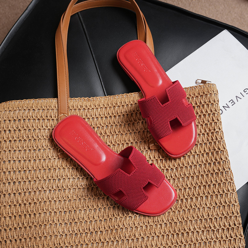 Slippers Women's Outer Wear 2025 New Summer Fashion All-match Flat Slippers Beach Travel Sandals Comfortable