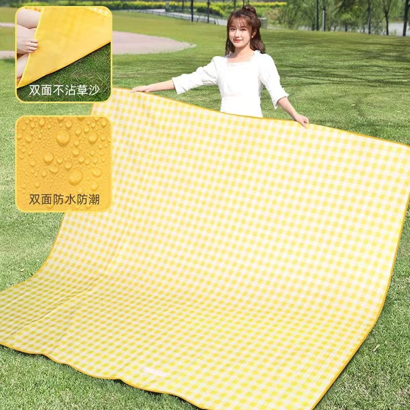 Picnic mat moisture-proof mat thickened outdoor picnic camping beach tent floor mat waterproof lawn mat portable outing