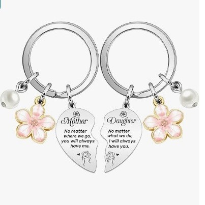 Picture of Mother's Day Love Keychain New SHORT BEST FRI Pendant Stainless Steel Spelling Heart Couple Necklace Gift