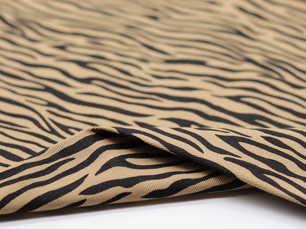 Picture of Animal Print Leopard Print Fabric Pure Cotton Twill Fabric DIY Handmade Clothing Fabric for Making Clothes, Pants, Skirts, Bags