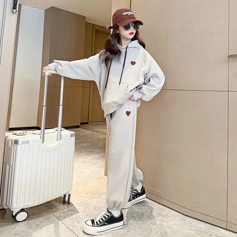 Picture of Chinese cotton composite Beibei velvet girls suit 2025 new autumn girls fleece-lined two-piece children's fashion