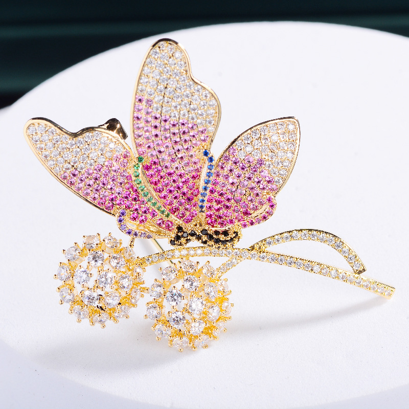 Picture of Korean style fashionable Elegant Butterfly Love flower zirconia brooch elegant elegant Elegant Butterfly clothing pin high-grade accessories