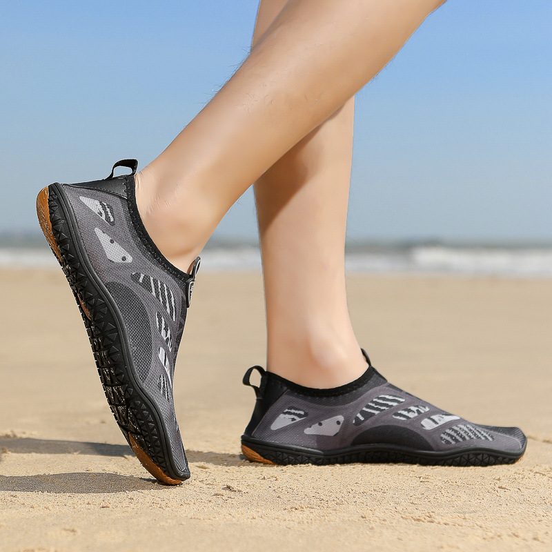 Picture of 2024 new couple outdoor upstream shoes beach shoes women's wading shoes quick-drying men's summer non-slip amphibious shoes