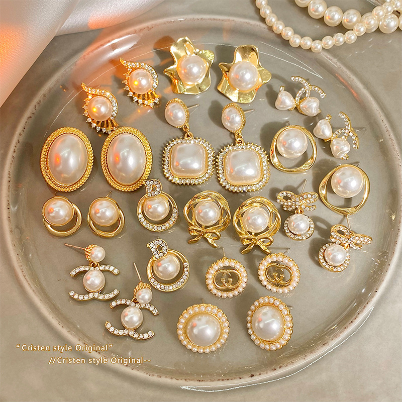 Pearl Earrings Light Luxury Niche Design High-end Earrings 2023 New Fashionable Korean Earrings All-match Women